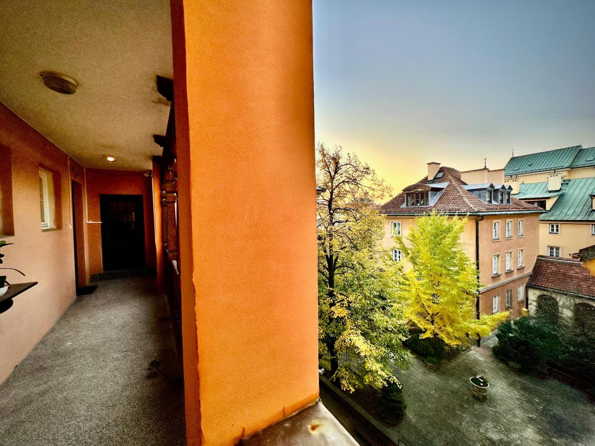 Old Town Best View Wifi 300 Mb/S Huge Screen Netflix Appletv Amazontv Varşova Dış mekan fotoğraf