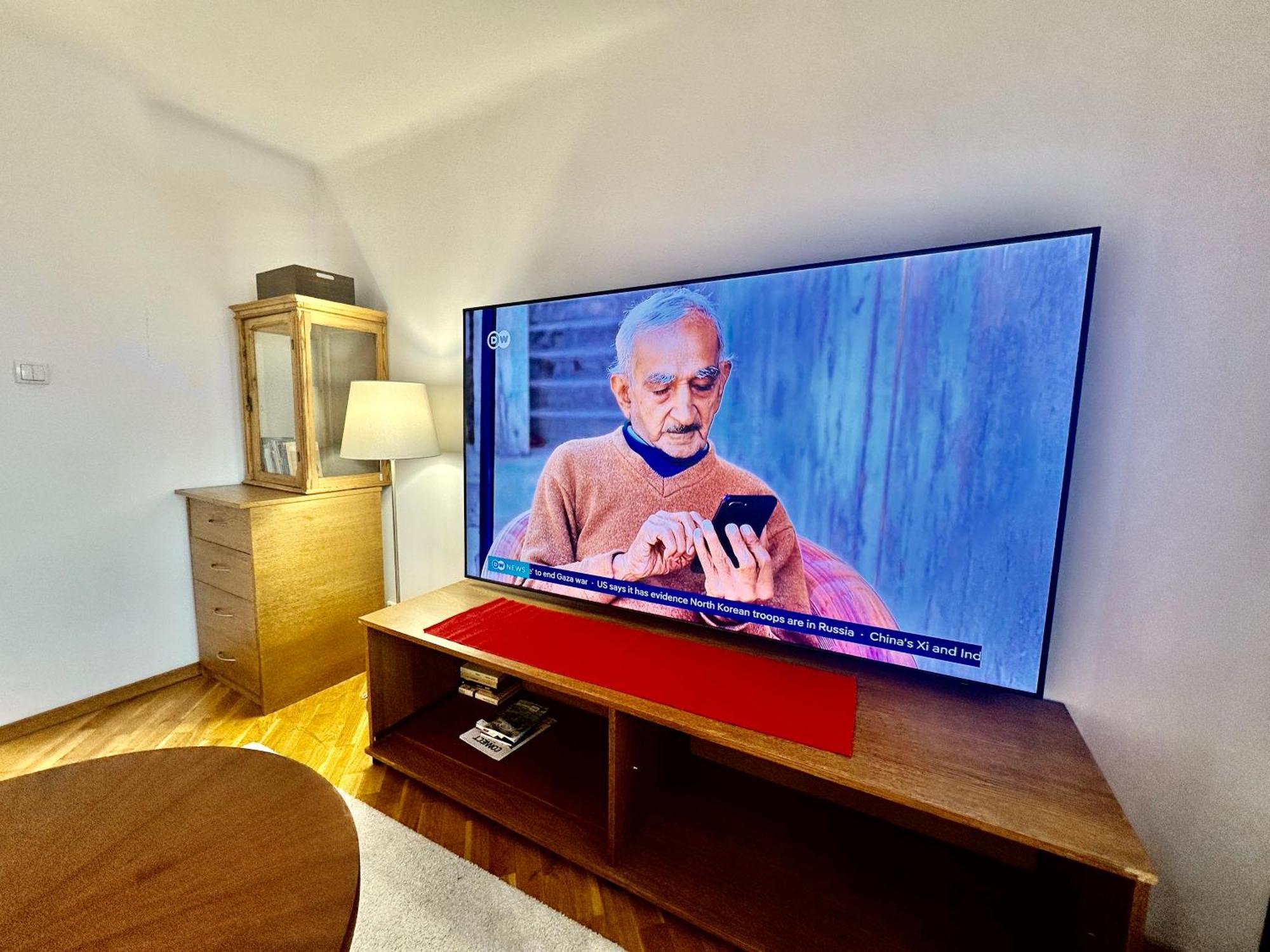 Old Town Best View Wifi 300 Mb/S Huge Screen Netflix Appletv Amazontv Varşova Dış mekan fotoğraf